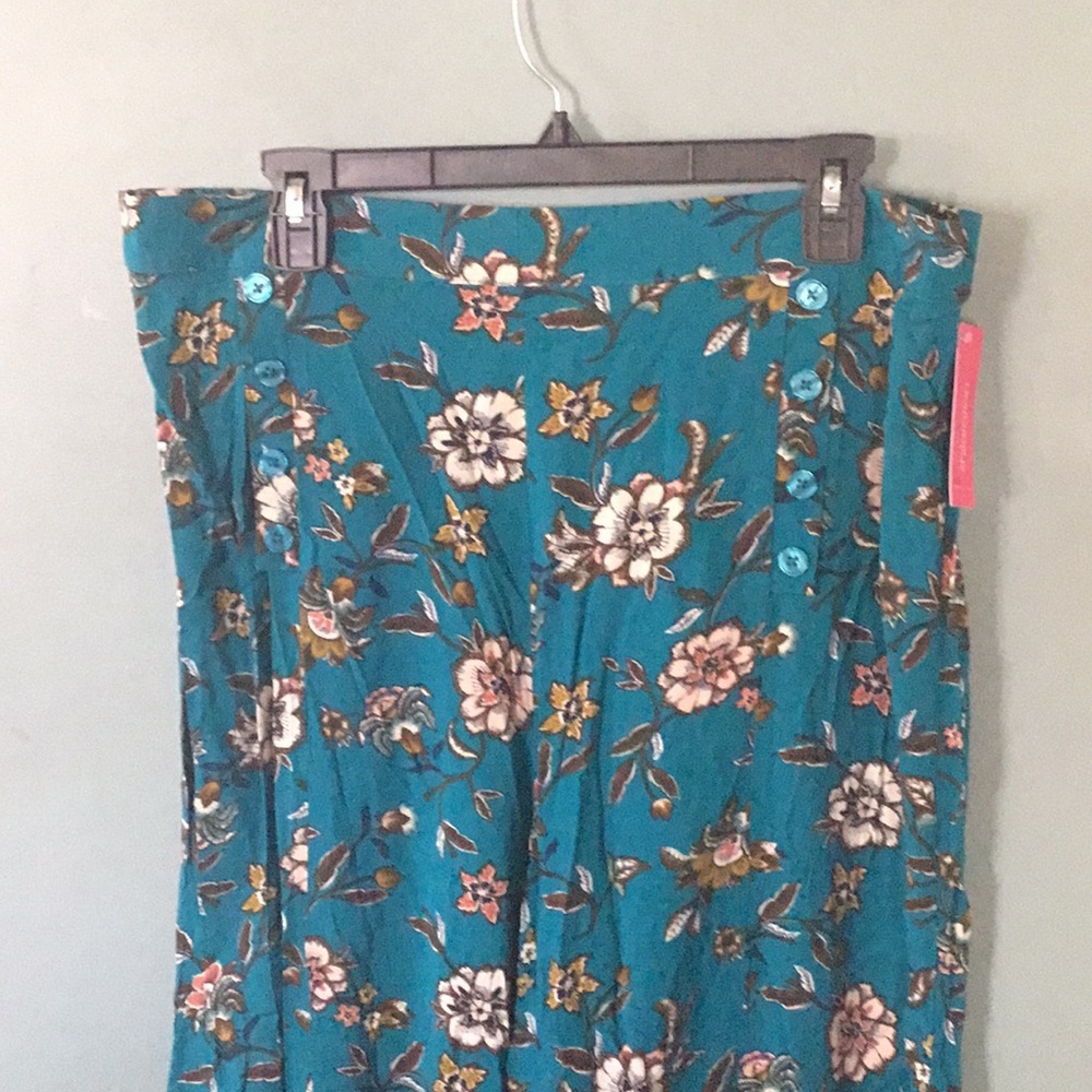 Wide leg pants